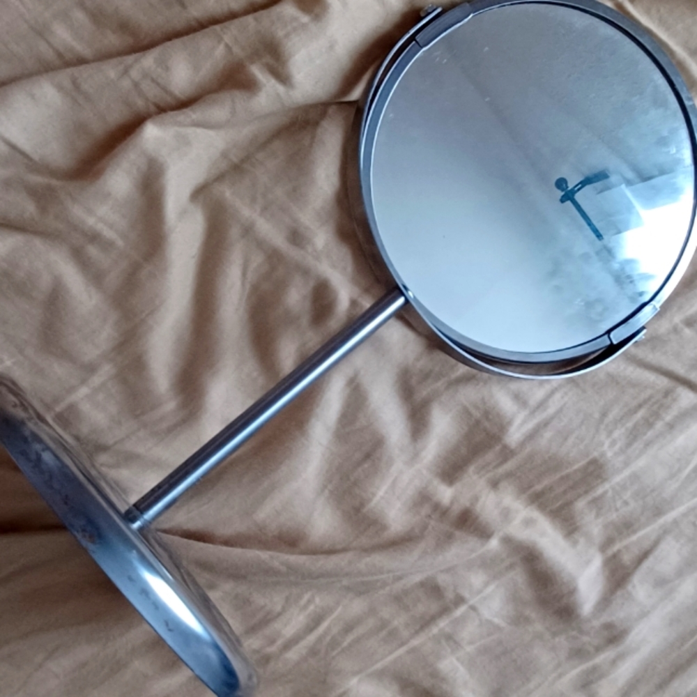 Ikea standing mirror for desk